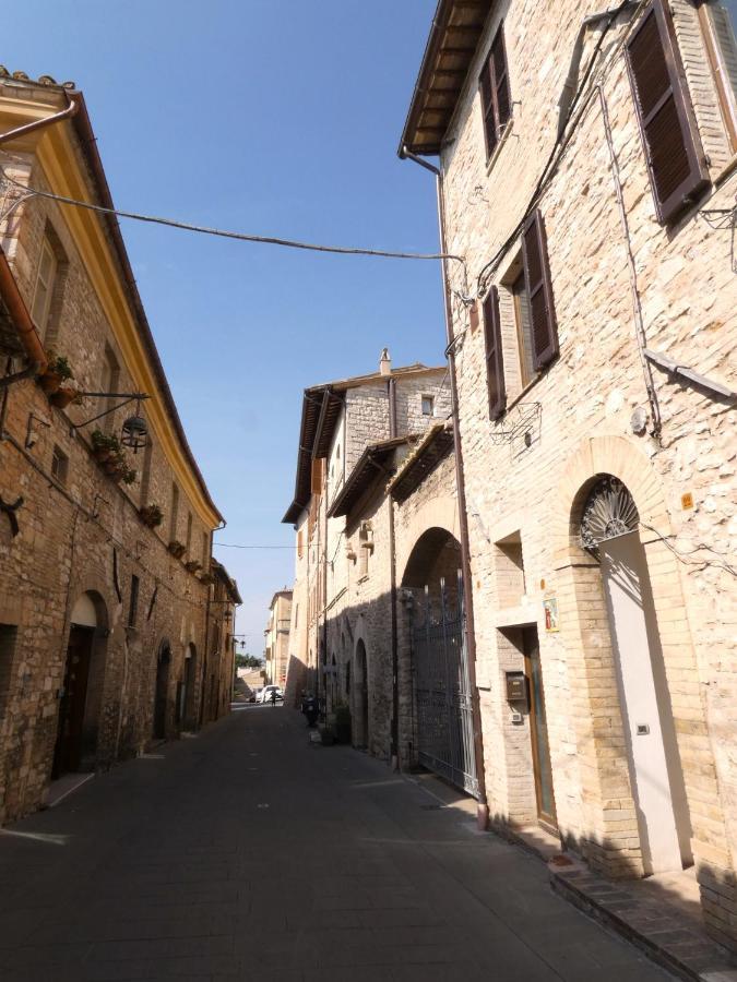 Scappo In Umbria, La Casa Di Eude Assis Exterior foto