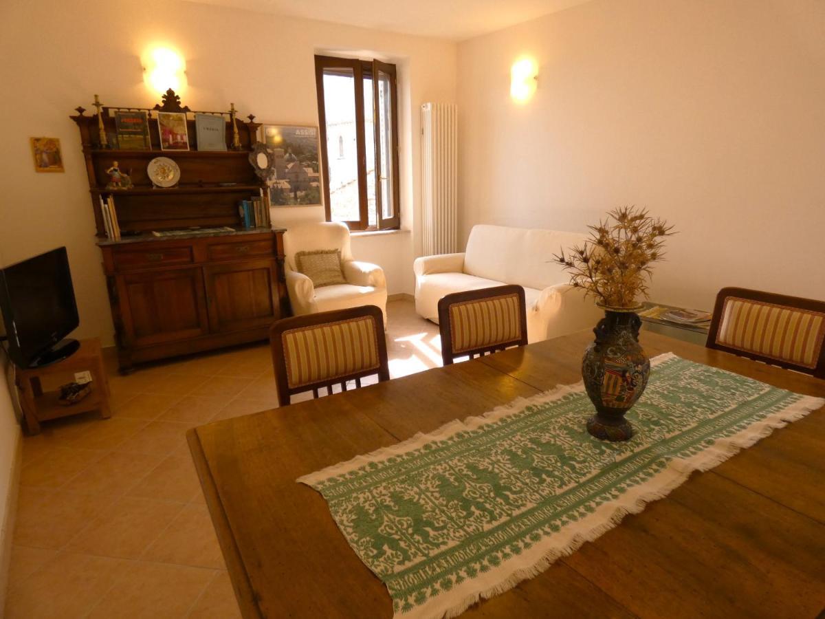 Scappo In Umbria, La Casa Di Eude Assis Exterior foto