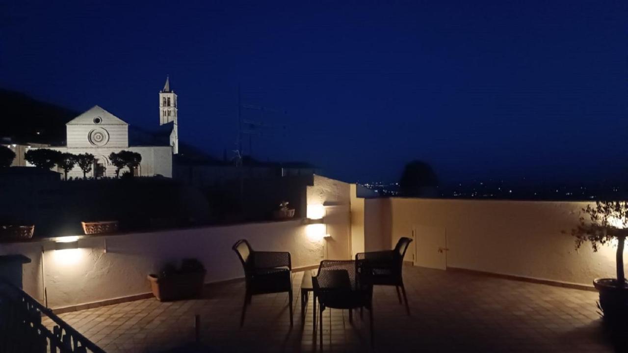 Scappo In Umbria, La Casa Di Eude Assis Exterior foto